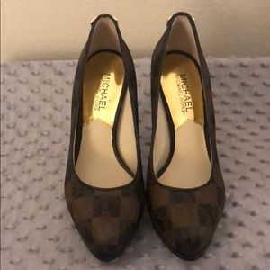 Authentic Michael Kors high heel size US5